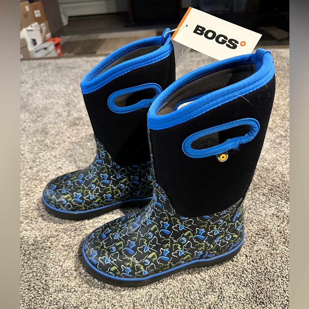 Bogs Kids' Classic Pets Waterproof Insulated Boot - Size 3 - NWT